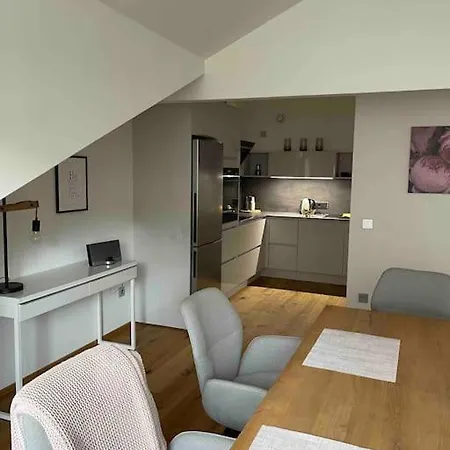 Modernes Loft In Apartment *